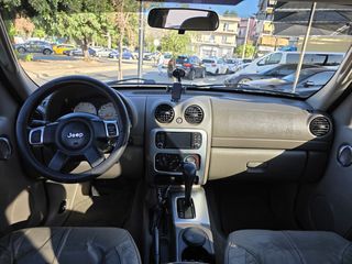 Jeep Cherokee 2004-thumb-12