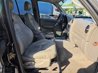 Jeep Cherokee 2004-thumb-11