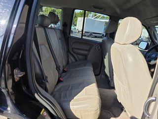 Jeep Cherokee 2004-thumb-10