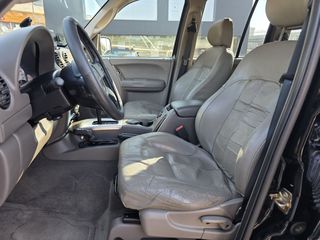 Jeep Cherokee 2004-thumb-8