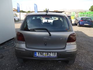 Toyota Yaris 2005-thumb-4