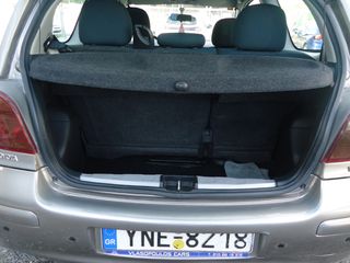 Toyota Yaris 2005-thumb-14