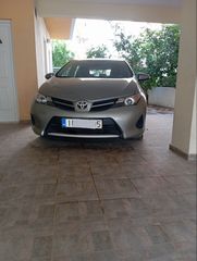 Toyota Auris 2013