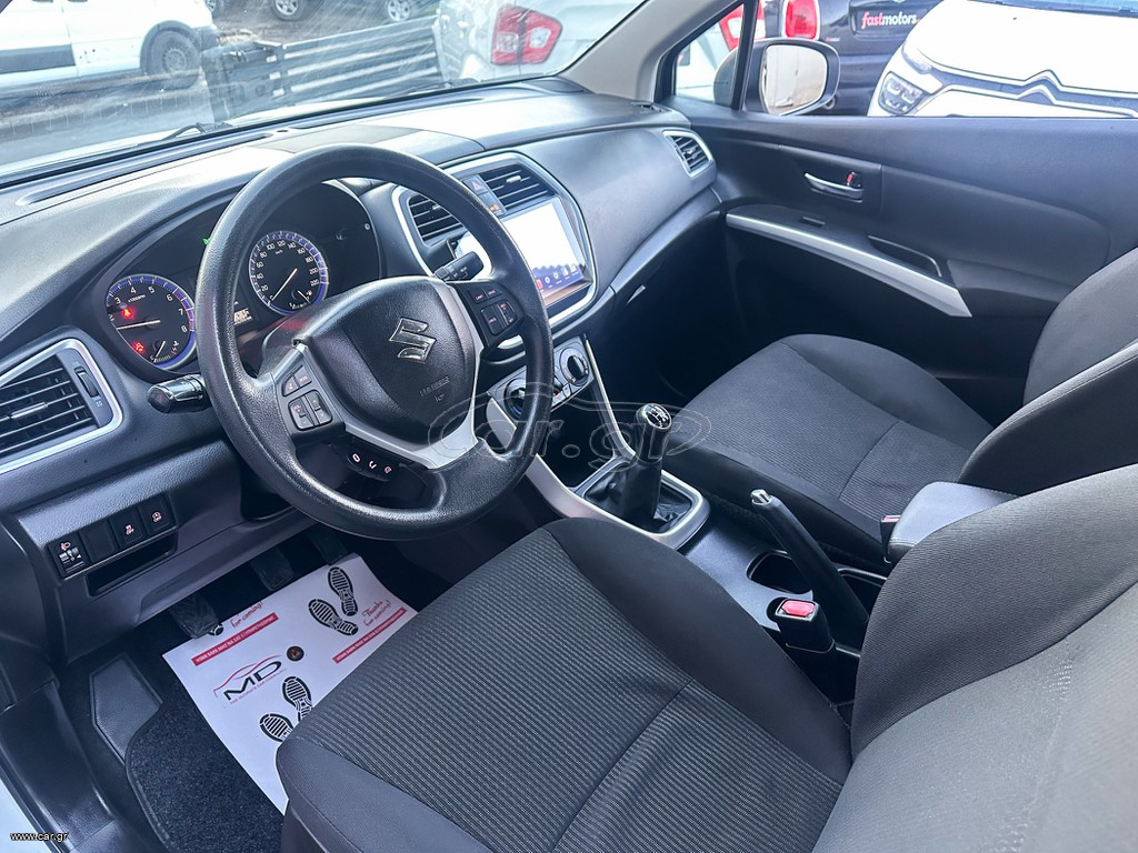 Suzuki SX4 S-Cross thumbnail 11