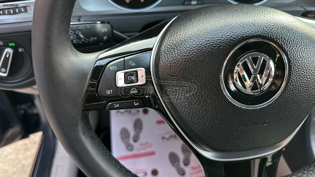 Volkswagen Golf thumbnail 23
