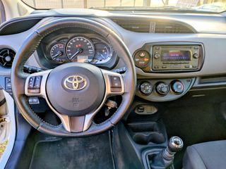 Toyota Yaris 2020 1.5 ACTIVE-thumb-6