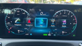 Mercedes-Benz A 250 2021 A 250e  1.3cc 218hp PLUG IN HYBRID-AMG-thumb-19