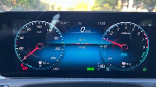 Mercedes-Benz A 250 2021 A 250e  1.3cc 218hp PLUG IN HYBRID-AMG-thumb-25
