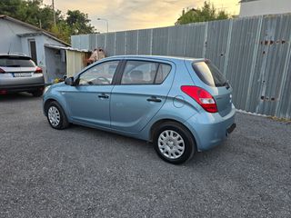 Hyundai i 20 2011-thumb-3