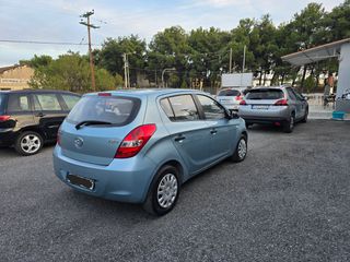 Hyundai i 20 2011-thumb-6