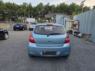 Hyundai i 20 2011-thumb-7