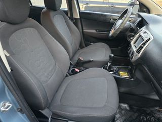 Hyundai i 20 2011-thumb-13