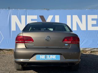Volkswagen Passat 2011 TSI-thumb-3