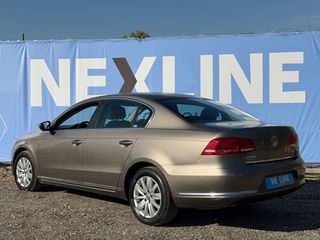 Volkswagen Passat 2011 TSI-thumb-4