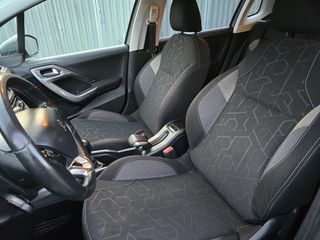 Peugeot 2008 2017 BLUEHDI  FACELIFT-thumb-9