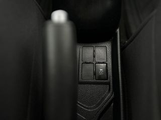 Toyota Yaris 2015 VVT-i France-thumb-24