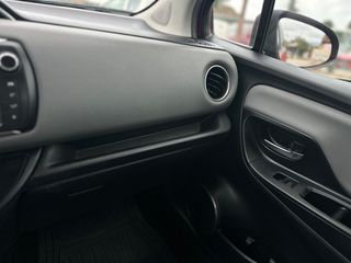 Toyota Yaris 2015 VVT-i France-thumb-25