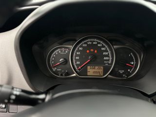 Toyota Yaris 2015 VVT-i France-thumb-20