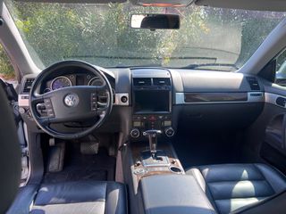 Volkswagen Touareg 2004 3200 V6-thumb-9