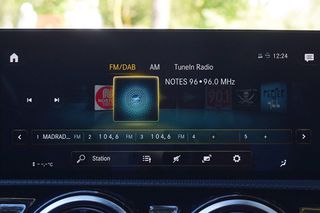 Mercedes-Benz A 250 2022 e 218 HP Plug-in Hybrid 8G-DCT AMG PACK ΝΑVI CAM-thumb-24