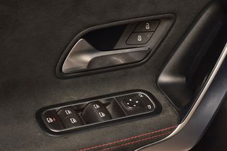 Mercedes-Benz A 250 2022 e 218 HP Plug-in Hybrid 8G-DCT AMG PACK ΝΑVI CAM-thumb-31