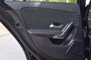 Mercedes-Benz A 250 2022 e 218 HP Plug-in Hybrid 8G-DCT AMG PACK ΝΑVI CAM-thumb-36