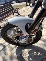 Ducati DesertX 2025 MARTINI RACING-thumb-10