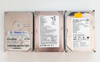 Σετ τριών (3) μη λειτουργικών σκληρών δίσκων HDD 2.5'' για ανταλλακτικά