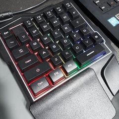 Semi Πληκτρολόγιο Gaming RGB