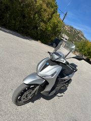 Piaggio Beverly 400 2021-thumb-6