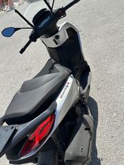 Piaggio Beverly 400 2021-thumb-8