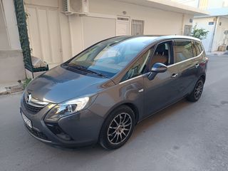 Opel Zafira Tourer 2012
