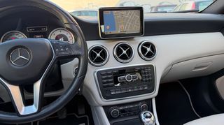 Mercedes-Benz A 200 2013 1,8 URBAN PANORAMA-thumb-15