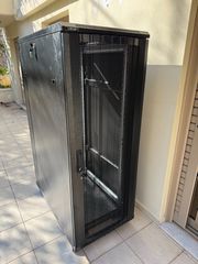 dateup 32u 600x1000mm floor standing