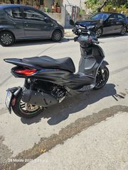 Piaggio Beverly 300 2023 HPE S-thumb-2