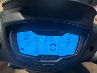 Piaggio Beverly 400 2025 S-thumb-3