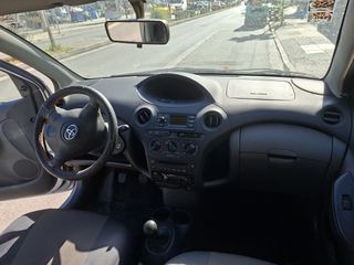 Toyota Yaris 2003 VVTI-thumb-12