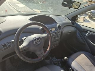 Toyota Yaris 2003 VVTI-thumb-14
