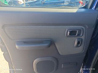 Nissan Navara 2005 SUPERCARS XANIA-thumb-10