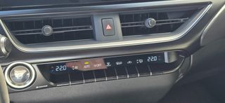 Lexus UX 2023 UX250h Luxury All Wheel Drive Edition-thumb-17