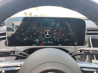 Mercedes-Benz E 220 2025 AMG LINE-thumb-11