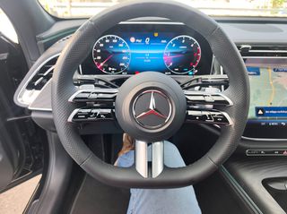 Mercedes-Benz E 220 2025 AMG LINE-thumb-12
