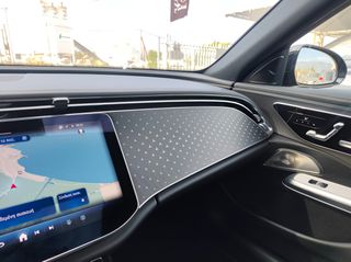 Mercedes-Benz E 220 2025 AMG LINE-thumb-18