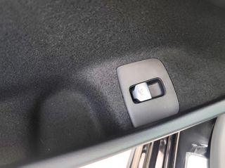Mercedes-Benz E 220 2025 AMG LINE-thumb-30