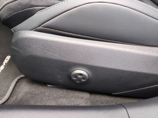 Mercedes-Benz E 220 2025 AMG LINE-thumb-37