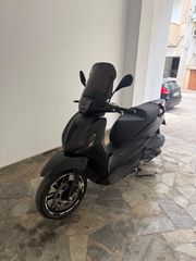 Piaggio Beverly 300 2024 Deep black