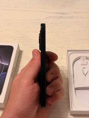 iPhone 16 Pro 128GB Black Titanium-thumb-4