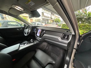 Volvo XC 60 2023 FaceLift/B4/Hubrid Diesel/PLUS DARK (ex.R Design)-thumb-17