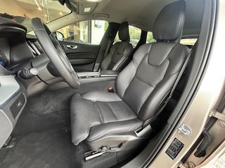 Volvo XC 60 2023 FaceLift/B4/Hubrid Diesel/PLUS DARK (ex.R Design)-thumb-20