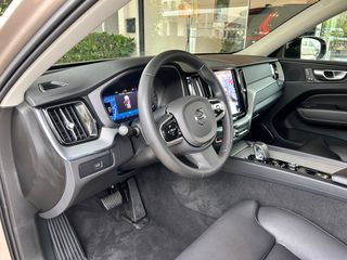 Volvo XC 60 2023 FaceLift/B4/Hubrid Diesel/PLUS DARK (ex.R Design)-thumb-13